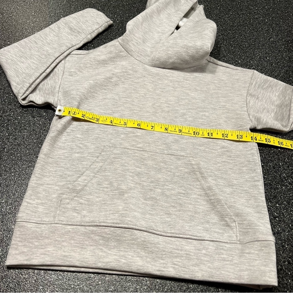 NWT- All in Motion Boy's Mesh Spacer Hoodie- Gray XS (4/5) - Picture 3 of 7